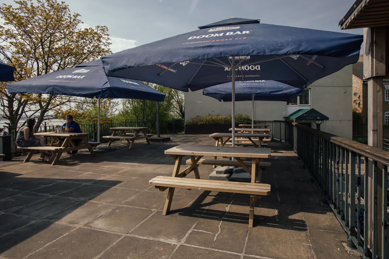 Royal Hotel, Bar & Grill Purfleet Εξωτερικό φωτογραφία
